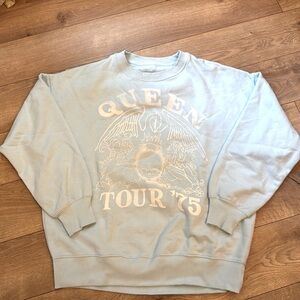 American Eagle Queen Crewneck